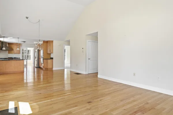 $599,900 | 8 Indian Hill Road, Unit L, Derry, NH 03038