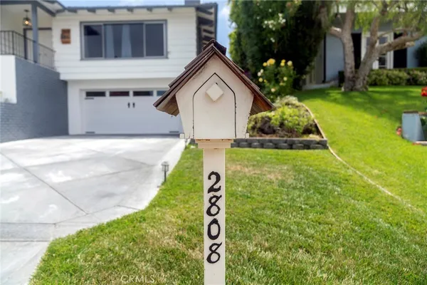 $9,500 | 2808 VÃa Pacheco, Palos Verdes Estates, CA 90274