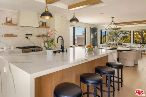 $3,959,000 | 17810 Sabbiadoro Way, Pacific Palisades, CA 90272