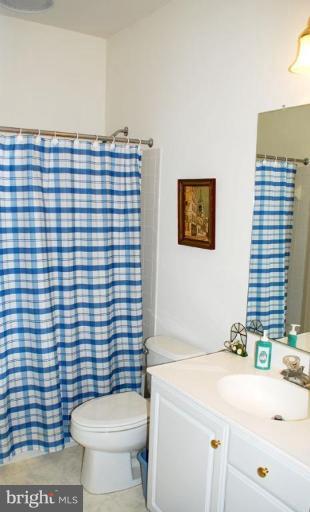 367 Colony Point Place Edgewater, MD 21037 - Photo 2 of 23 Bath #2