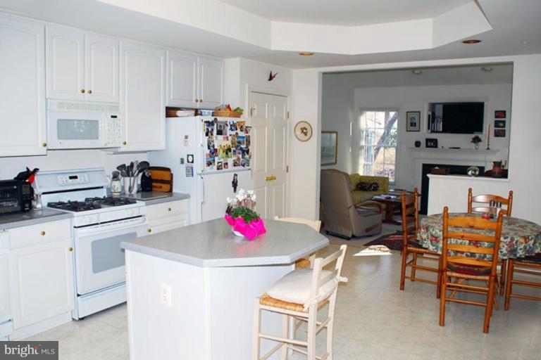 367 Colony Point Place Edgewater, MD 21037 - Photo 18 of 23 Kitchen #2