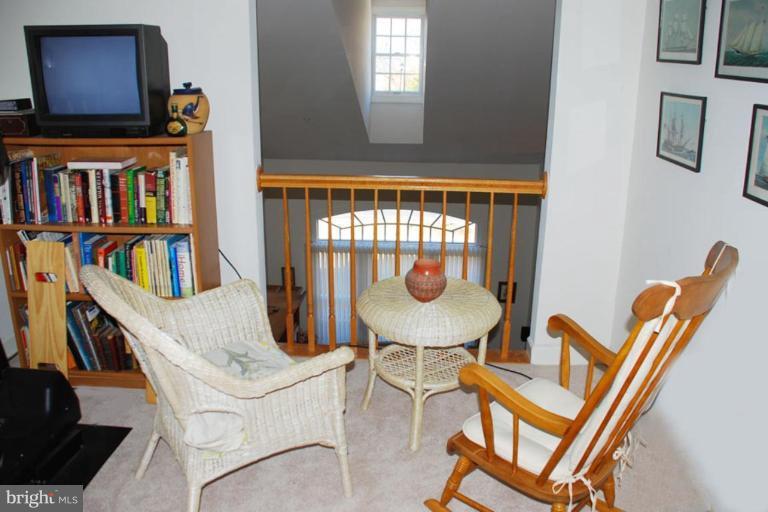 367 Colony Point Place Edgewater, MD 21037 - Photo 19 of 23 Loft