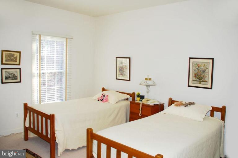 367 Colony Point Place Edgewater, MD 21037 - Photo 4 of 23 Bedroom #3