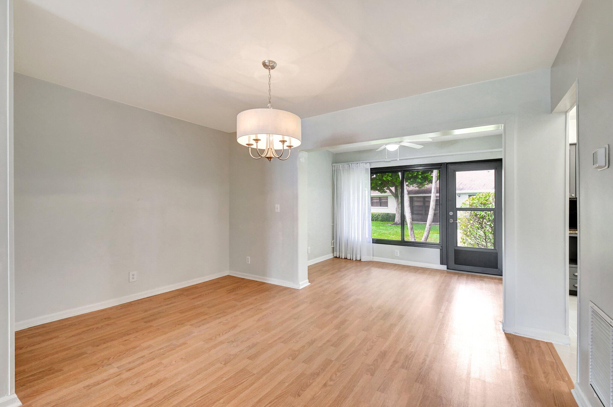 9805 Walnut Tree Way, Unit A Boynton Beach, FL 33436 - Photo 11 of 53 Dining area