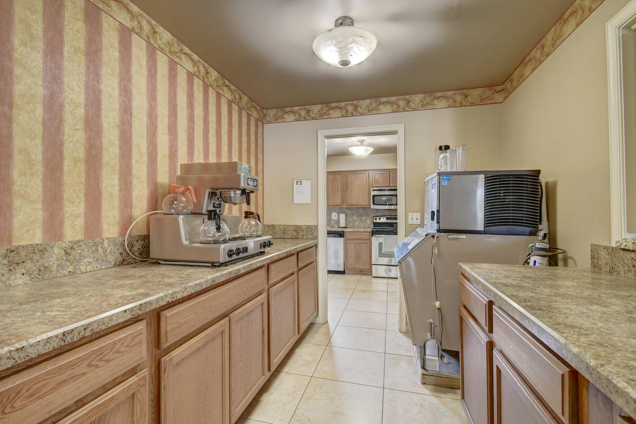 9805 Walnut Tree Way, Unit A Boynton Beach, FL 33436 - Photo 42 of 53 Clubhouse