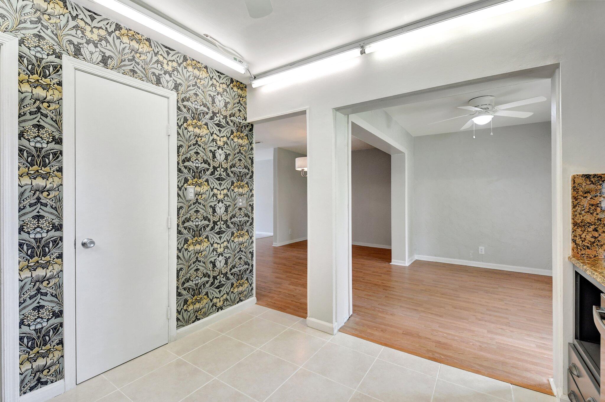 9805 Walnut Tree Way, Unit A Boynton Beach, FL 33436 - Photo 6 of 53 Kitchen