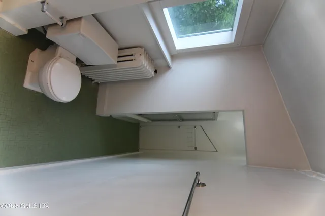 a view of empty room with window