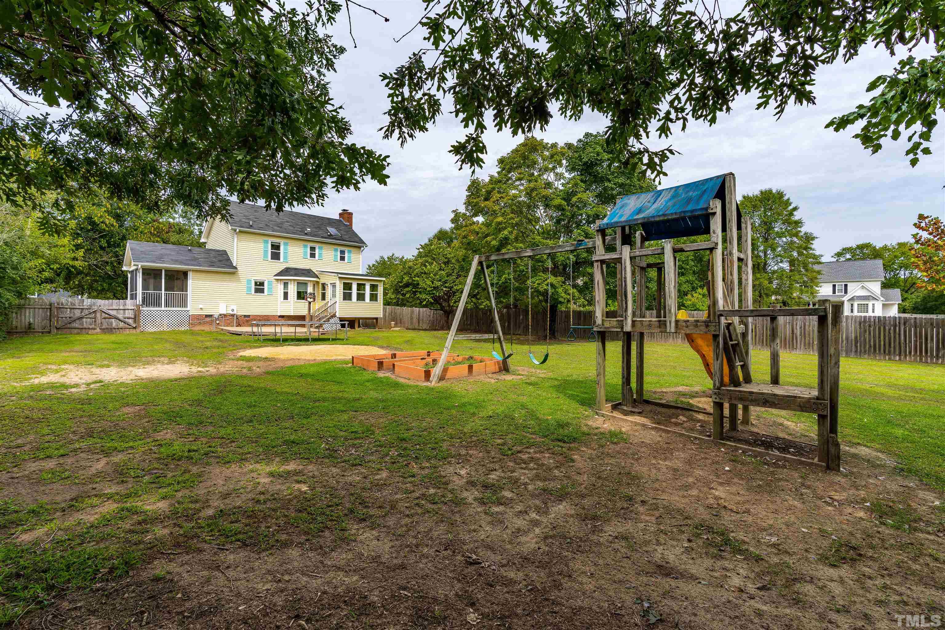 9340 Farm Meadow Road Raleigh, NC 27603 - Photo 40 of 45