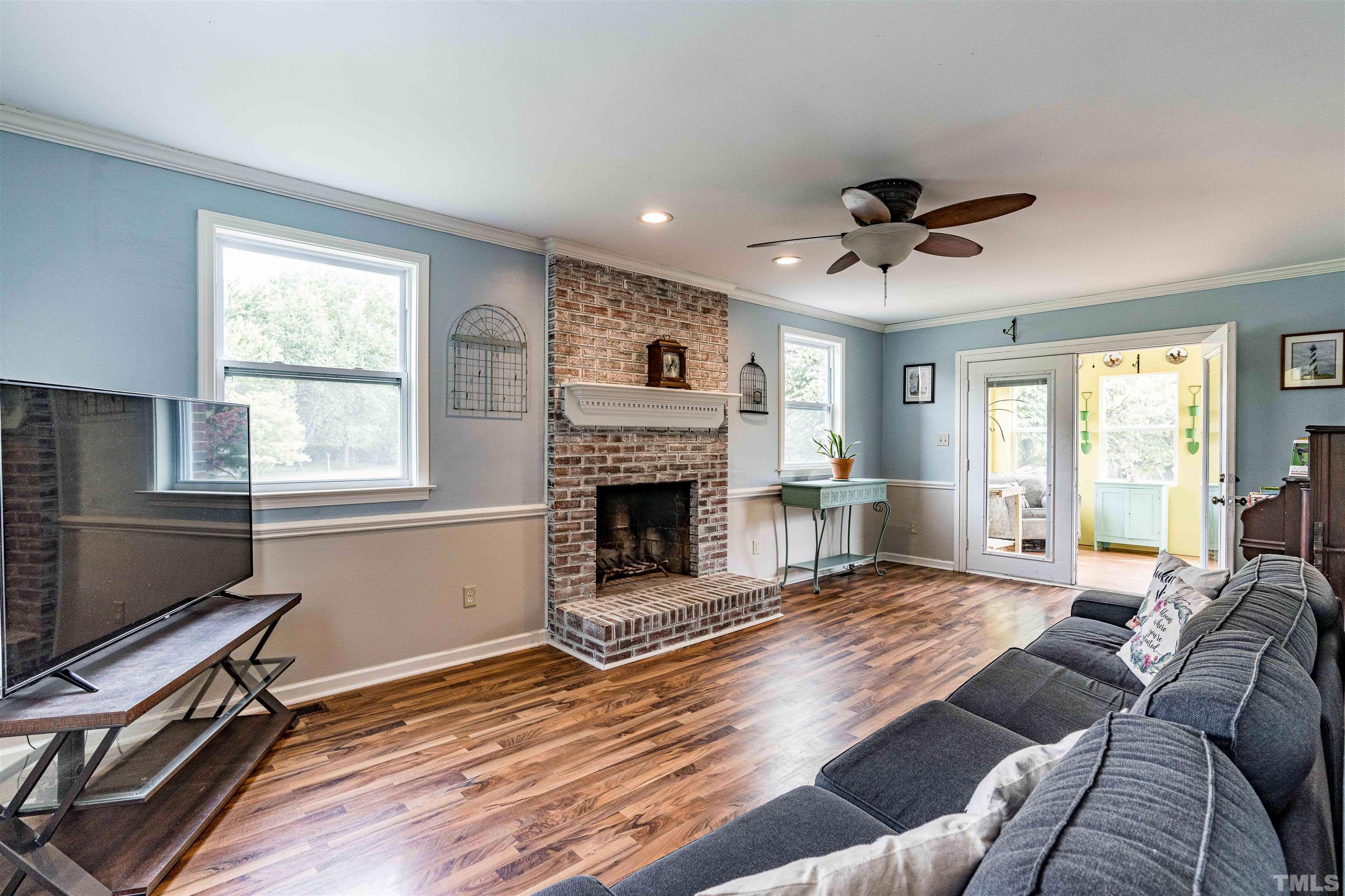 9340 Farm Meadow Road Raleigh, NC 27603 - Photo 4 of 45