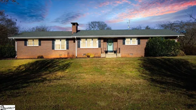 $289,900 | 141 McJunkin Drive, Pickens, SC 29671