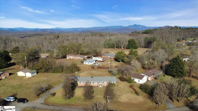 $289,900 | 141 McJunkin Drive, Pickens, SC 29671