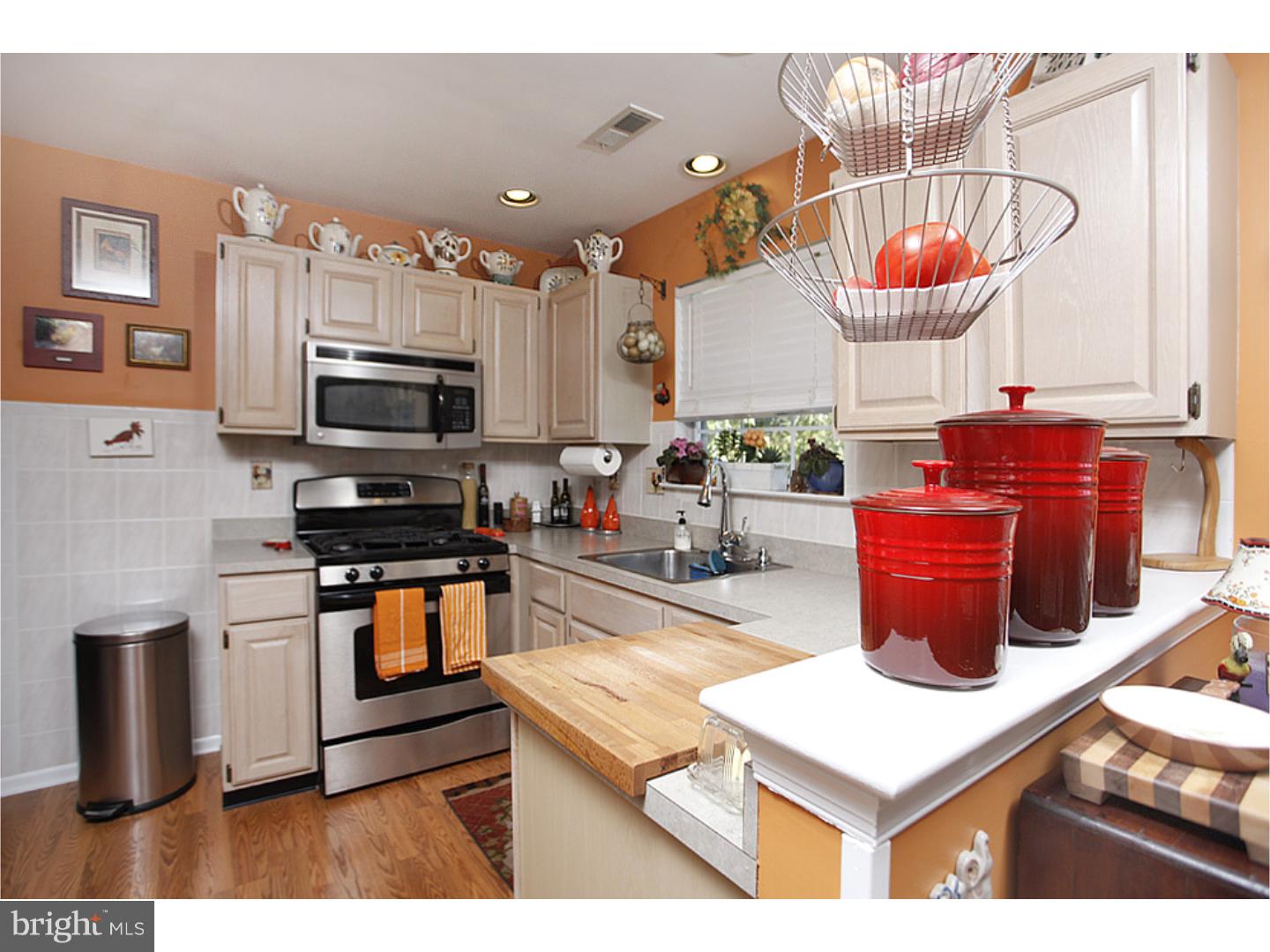 1907 Sterling Road, Unit 8 Yardley, PA 19067 - Photo 10 of 25 Kitchen