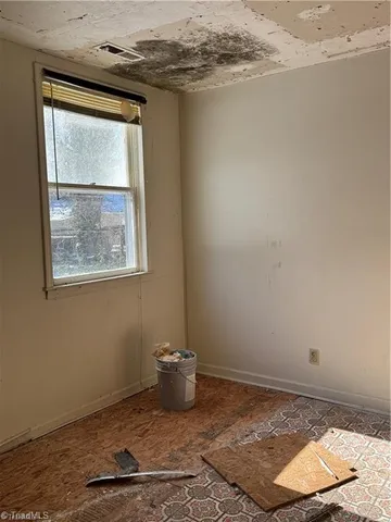 $109,900 | 409 Lindsey Street, Unit A B C D E, Reidsville, NC 27320