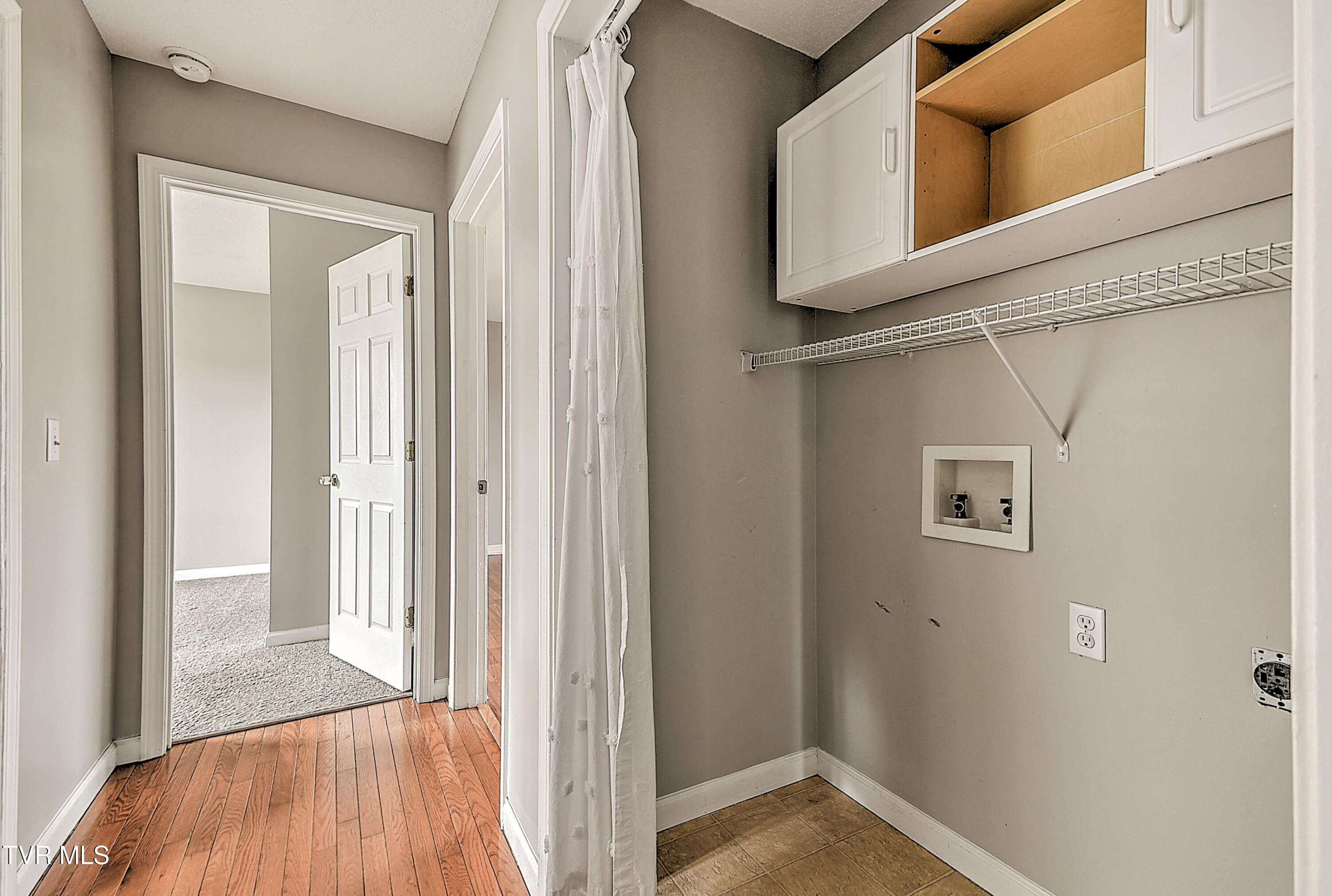 220 Peters Road Bristol, TN 37620 - Photo 15 of 37 220 Peters AH-15