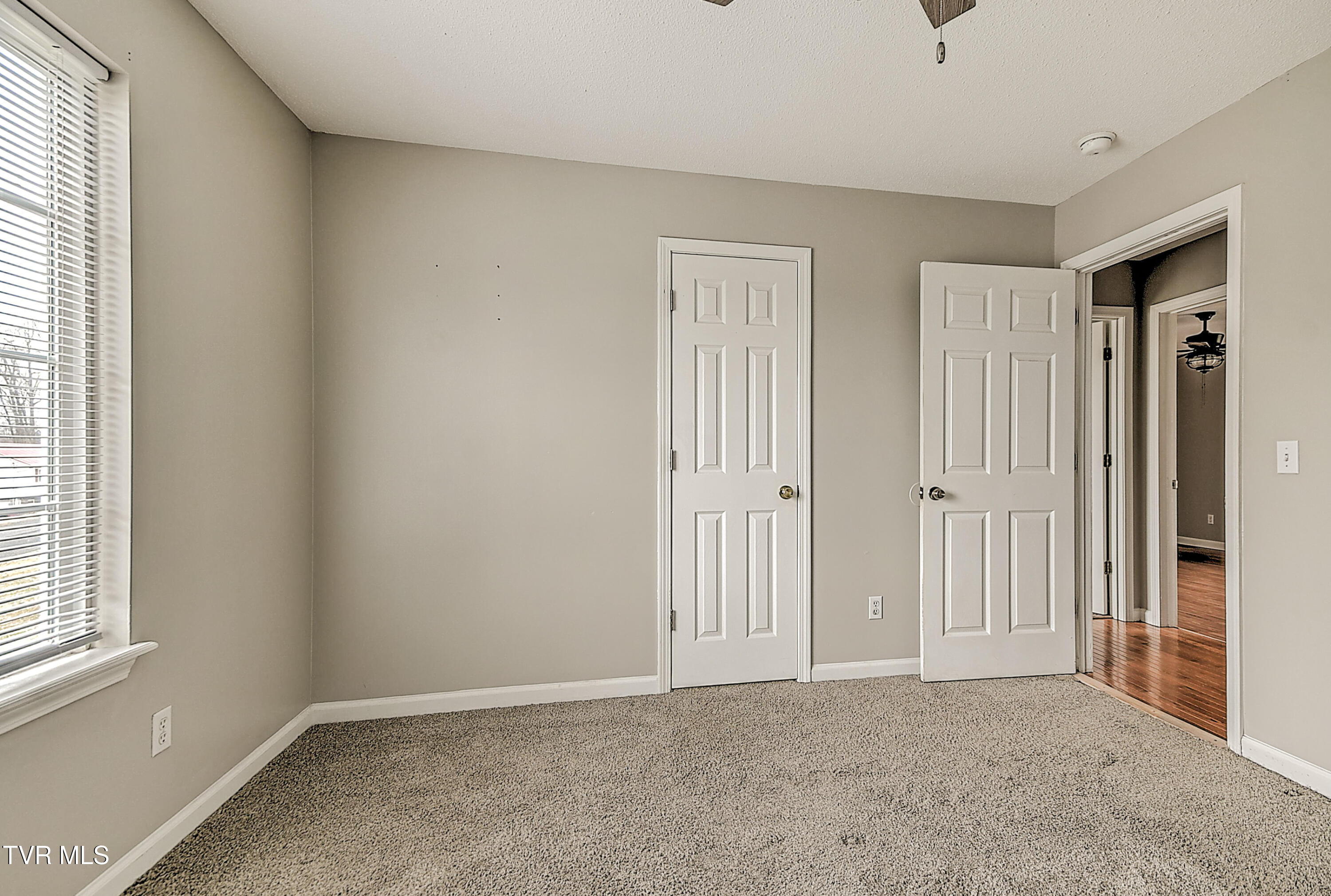 220 Peters Road Bristol, TN 37620 - Photo 18 of 37 220 Peters AH-18