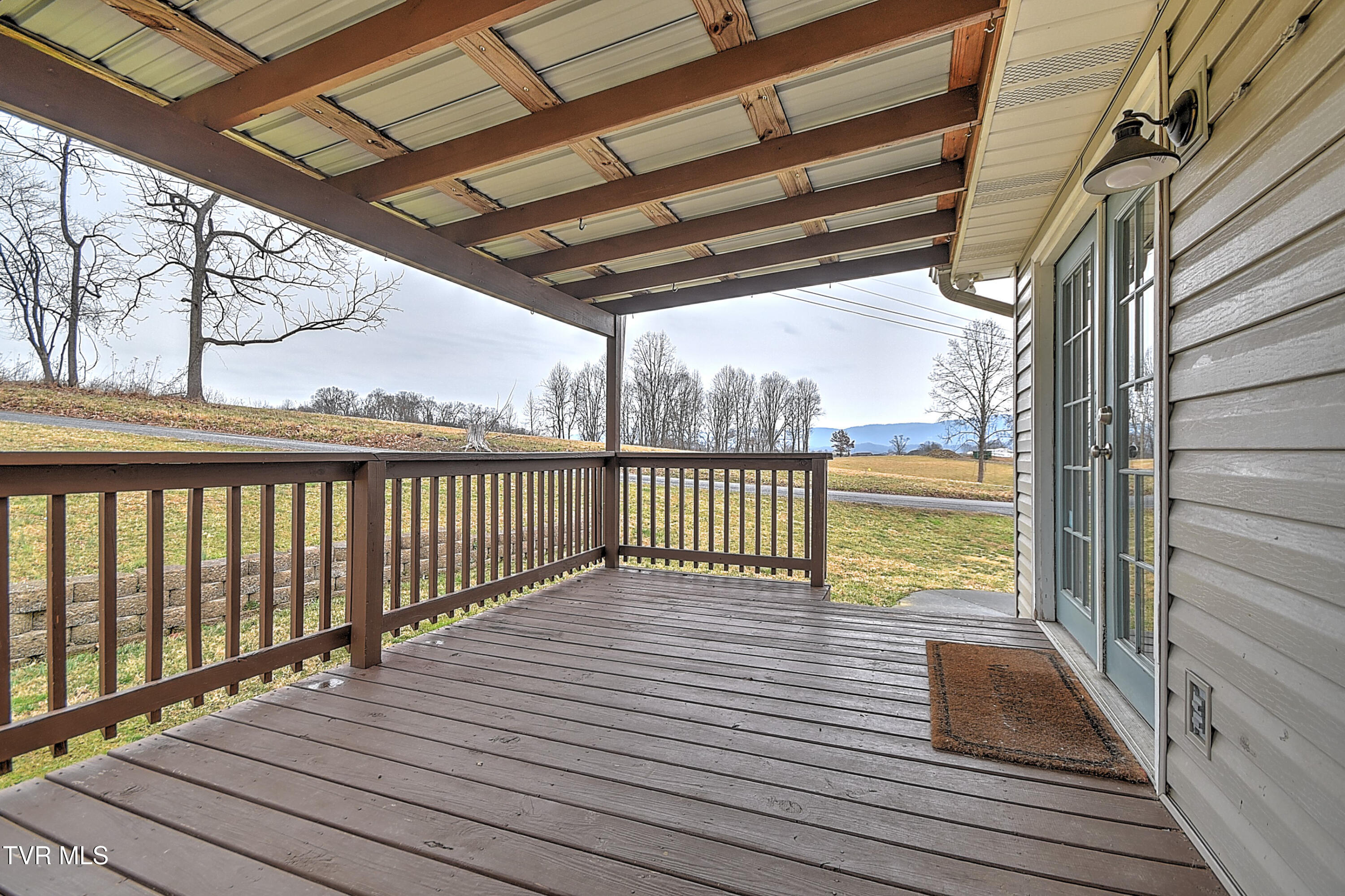 220 Peters Road Bristol, TN 37620 - Photo 27 of 37 220 Peters AH-27