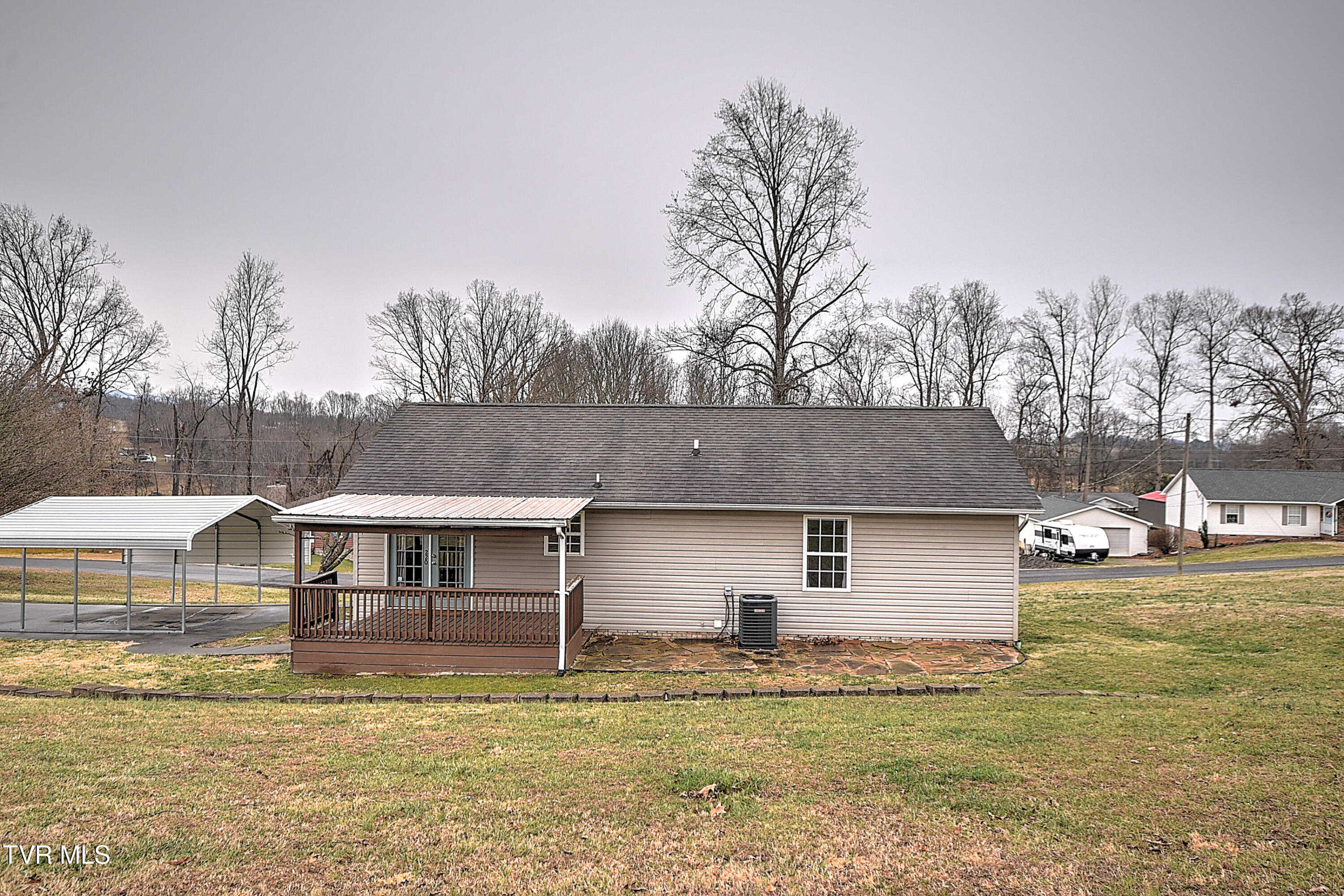 220 Peters Road Bristol, TN 37620 - Photo 31 of 37 220 Peters AH-31