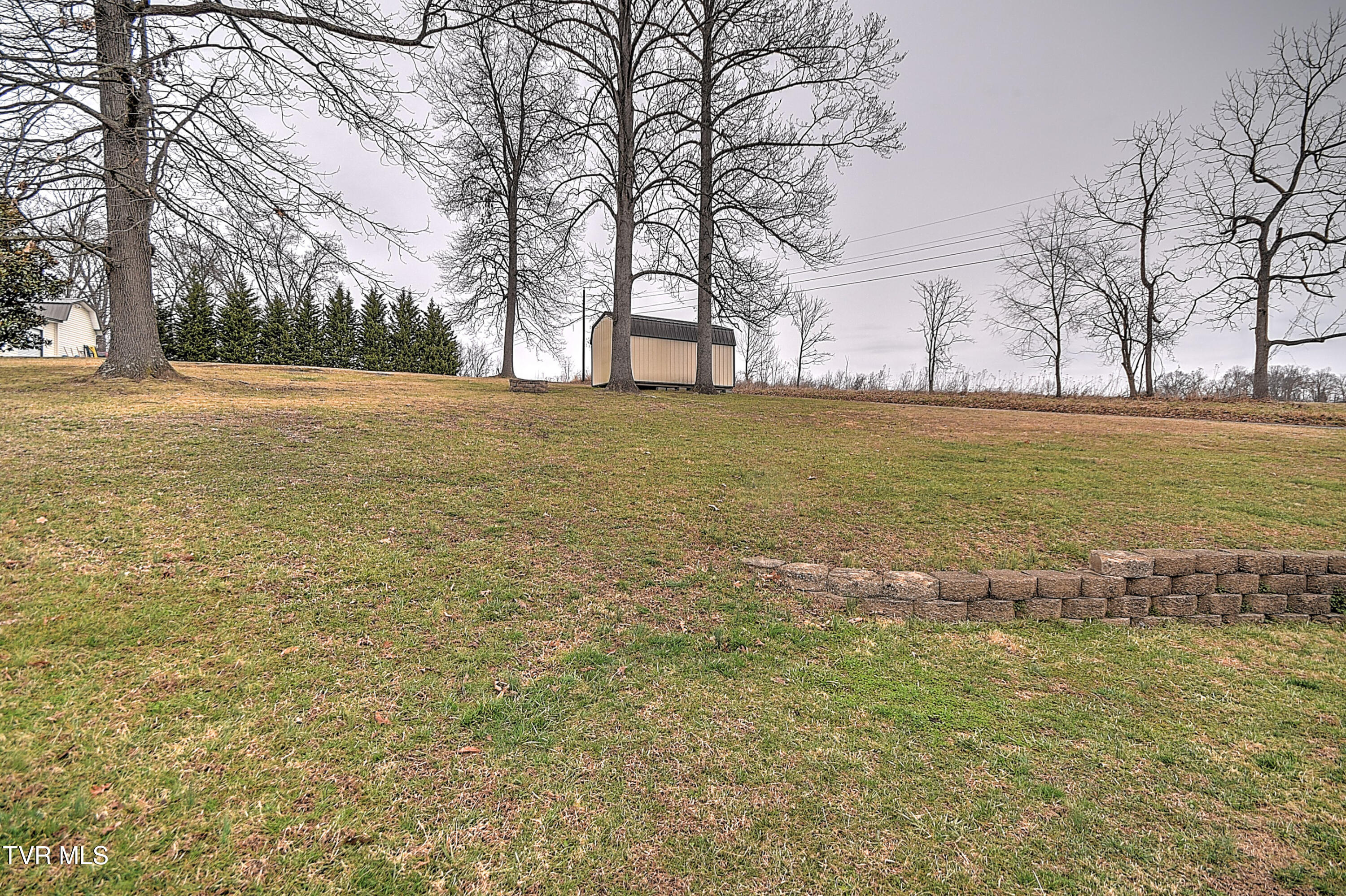 220 Peters Road Bristol, TN 37620 - Photo 36 of 37 220 Peters AH-36