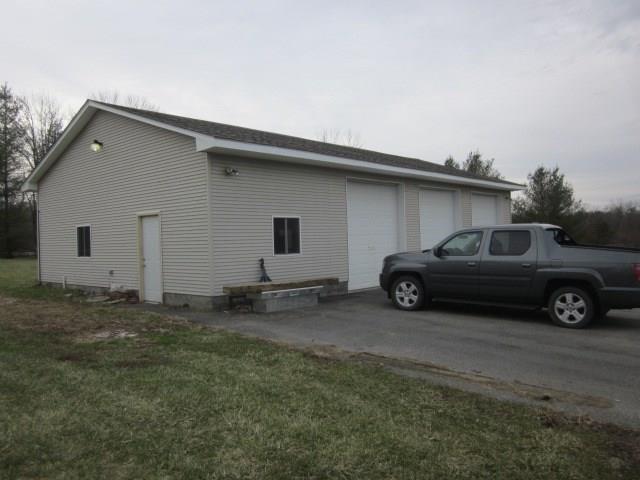 5027 Maple Grove Road Martinsville, IN 46151 - Photo 3 of 17 Gallery Image 3