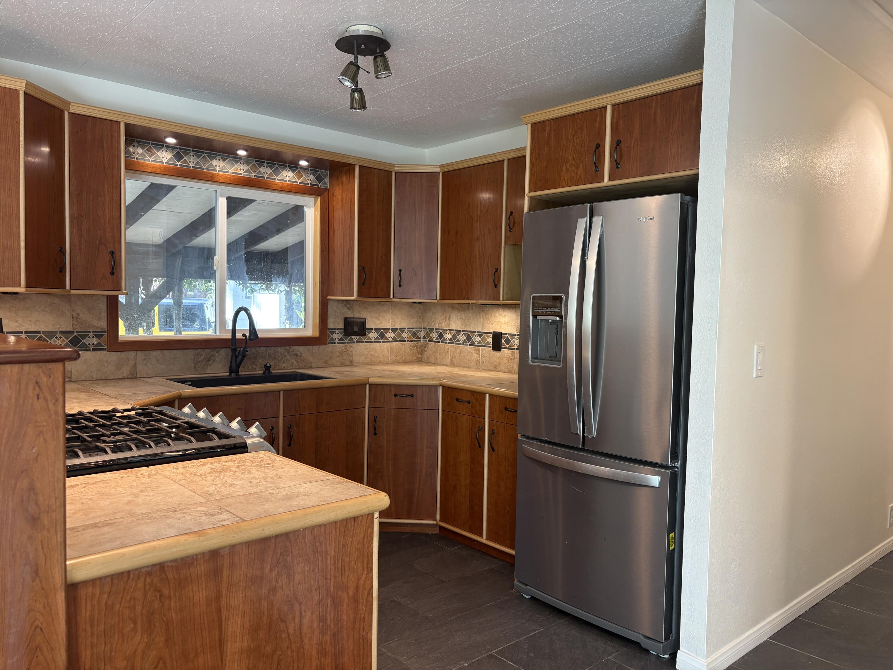 25955 Highway 243, Unit 20 Idyllwild, CA 92549 - Photo 12 of 31 Kitchen