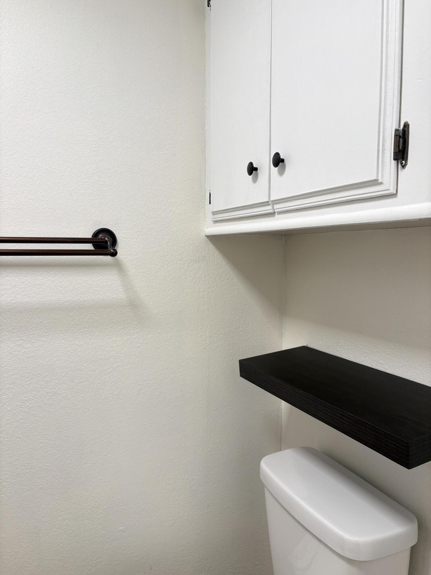 25955 Highway 243, Unit 20 Idyllwild, CA 92549 - Photo 23 of 31 Guest Bath