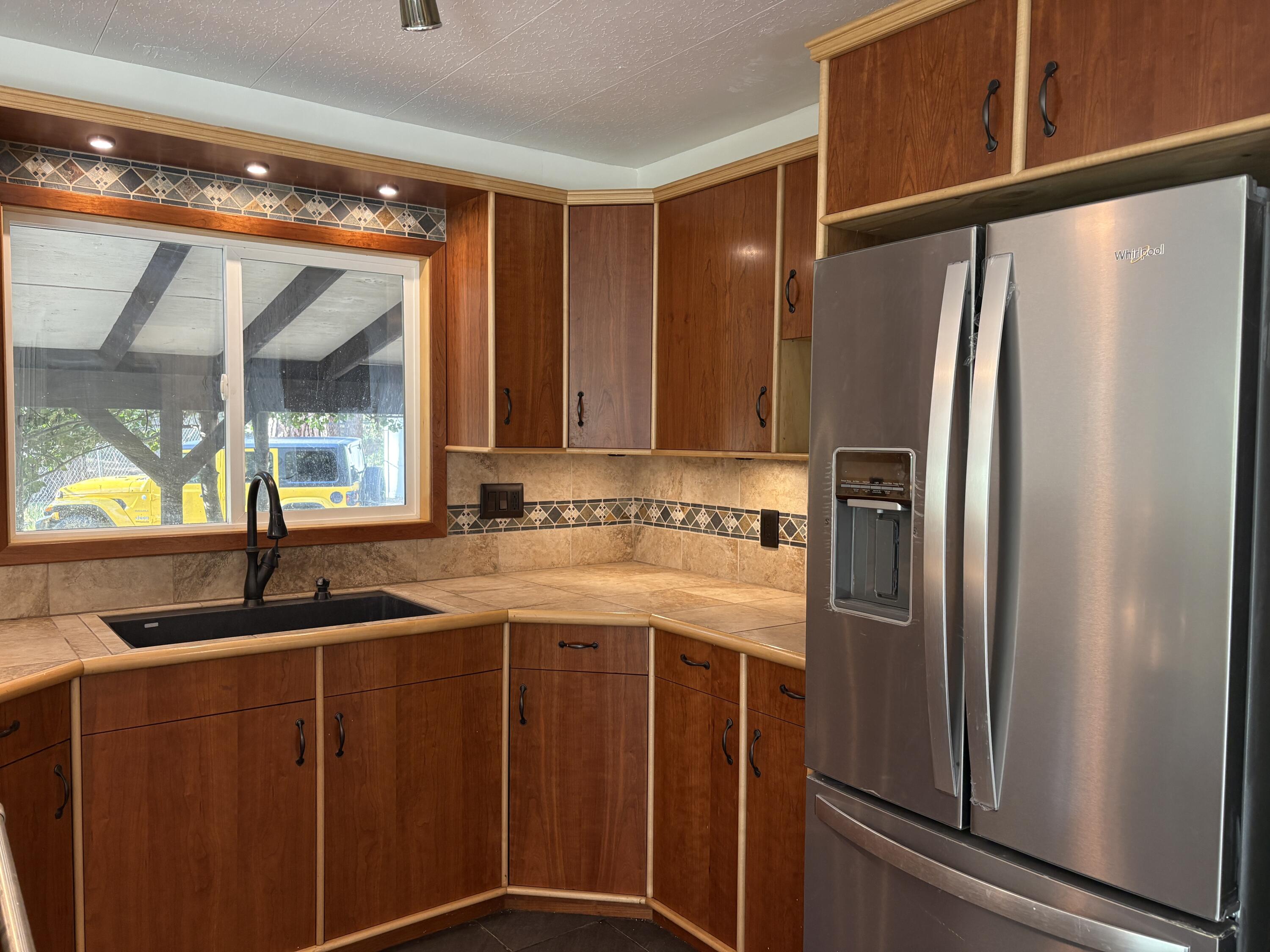 25955 Highway 243, Unit 20 Idyllwild, CA 92549 - Photo 9 of 31 Kitchen