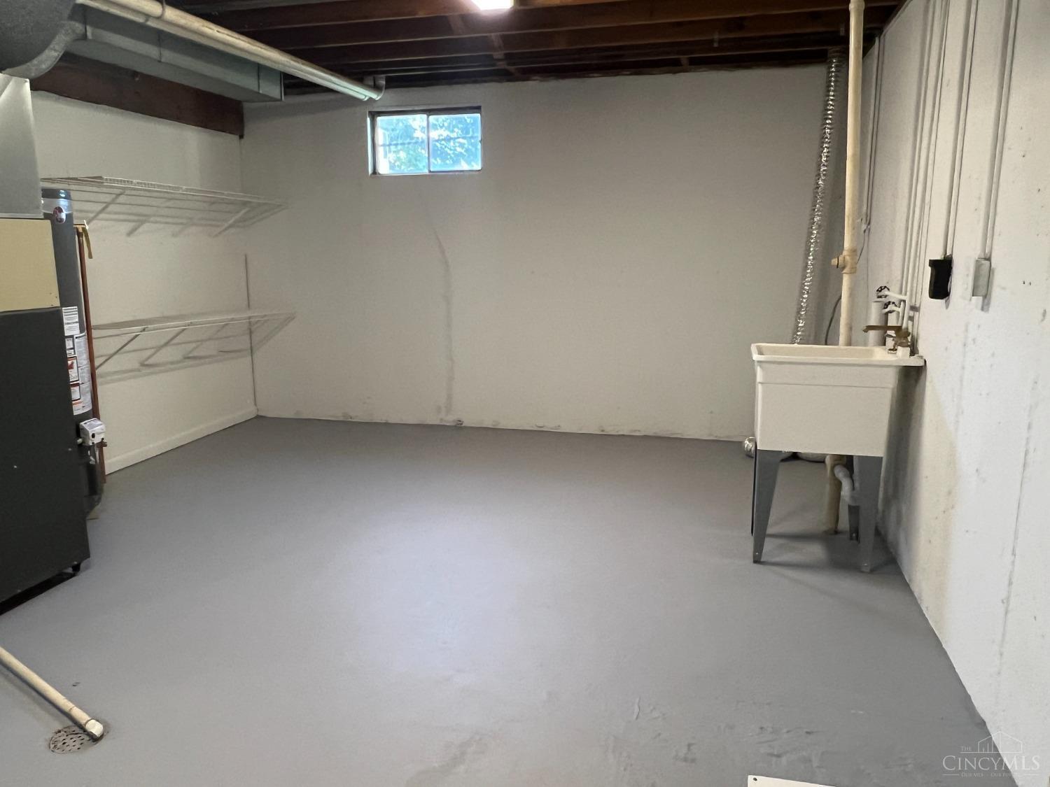 475 Anderson Ferry Road Cincinnati, OH 45238 - Photo 43 of 45 Lower Level Laundry and storage