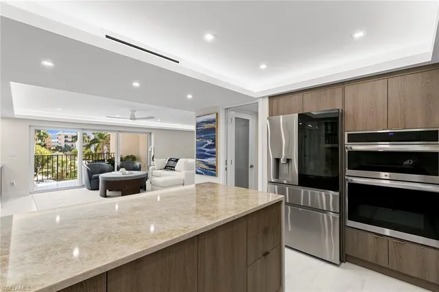 $1,650,000 | 3951 Gulf Shore Boulevard North, Unit 205, Naples, FL 34103