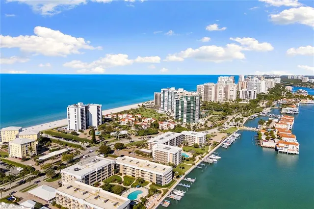 $1,650,000 | 3951 Gulf Shore Boulevard North, Unit 205, Naples, FL 34103