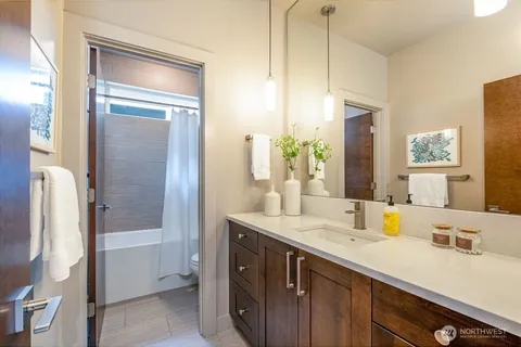 $1,988,000 | 205 4th Court South, Unit 13, Kirkland, WA 98033