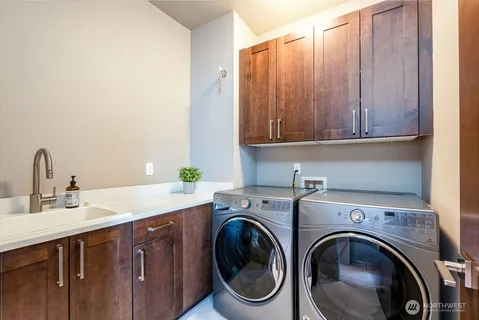 $1,988,000 | 205 4th Court South, Unit 13, Kirkland, WA 98033