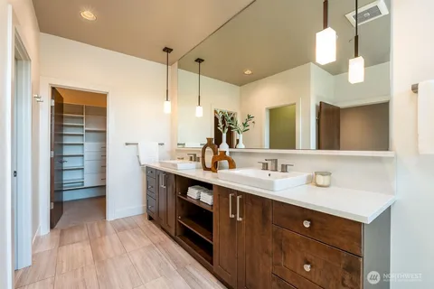 $1,988,000 | 205 4th Court South, Unit 13, Kirkland, WA 98033