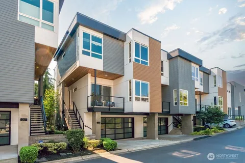 $1,988,000 | 205 4th Court South, Unit 13, Kirkland, WA 98033