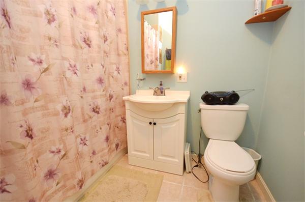 68 Elm Street, Unit B Marlborough, MA 01752 - Photo 11 of 16