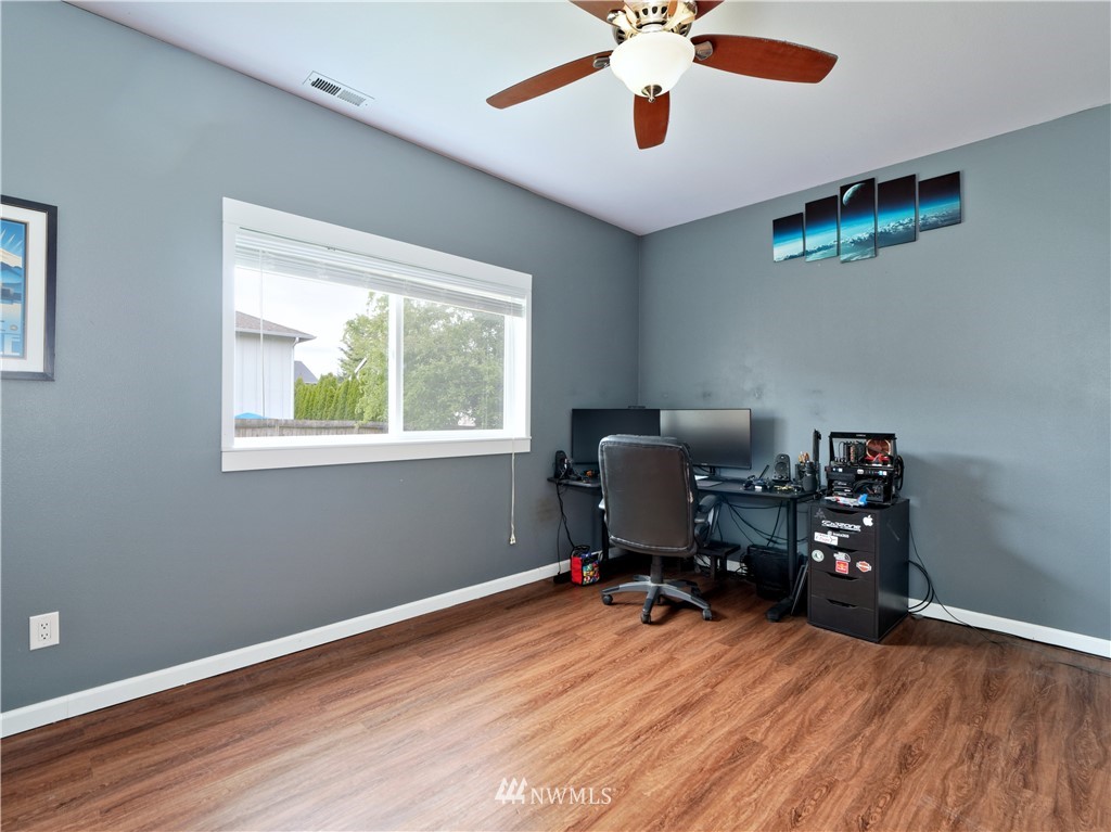 207 212th Street Southwest Bothell, WA 98021 - Photo 14 of 30