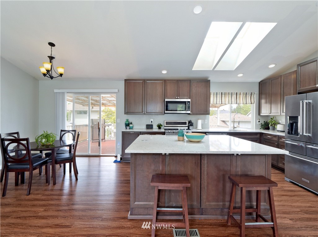 207 212th Street Southwest Bothell, WA 98021 - Photo 3 of 30