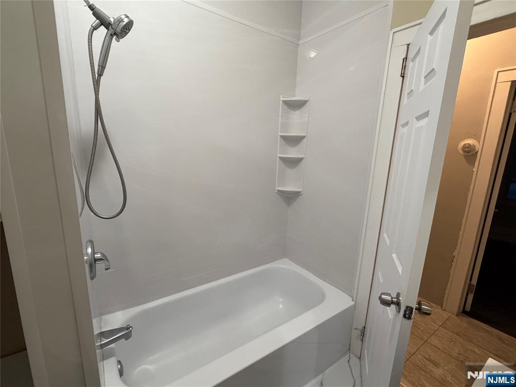 653 Ridge Road, Unit 2 Lyndhurst, NJ 07071 - Photo 9 of 10