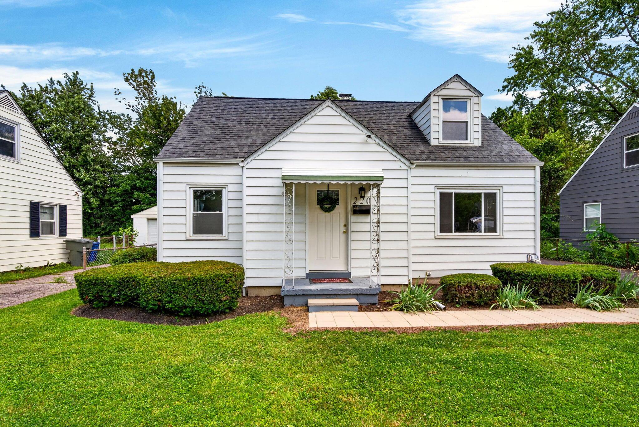 220 South Ashburton Road Columbus, OH 43213 - Photo 41 of 43