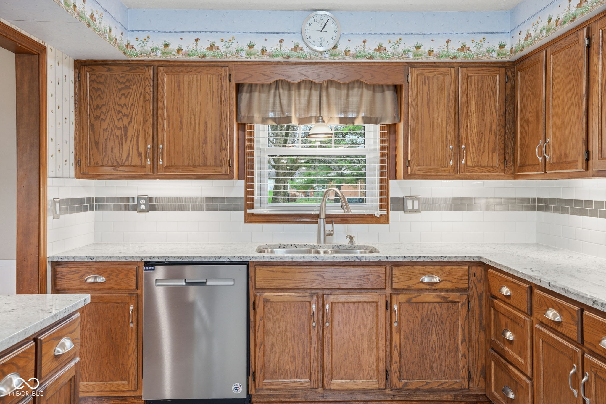 8036 Bittern Lane Indianapolis, IN 46256 - Photo 7 of 32