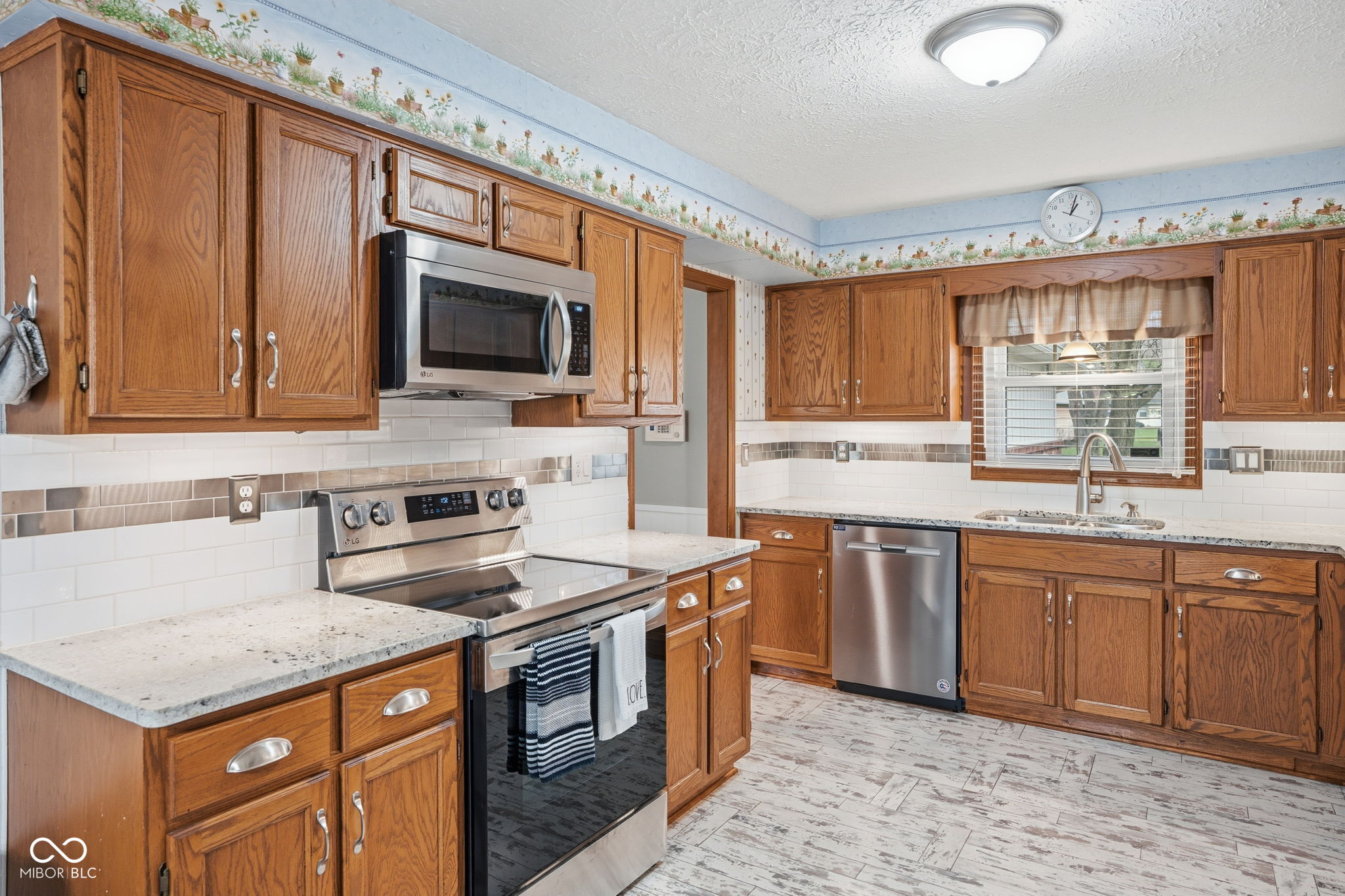 8036 Bittern Lane Indianapolis, IN 46256 - Photo 9 of 32