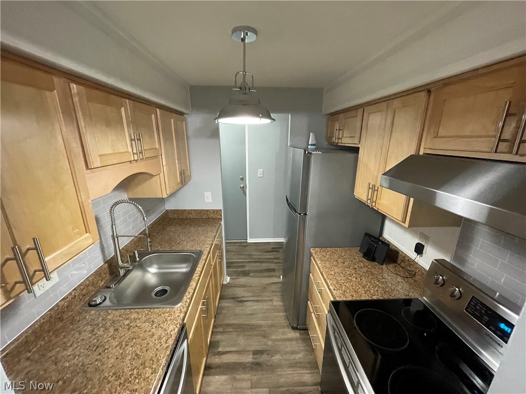 20312 Lorain Road, Unit 107 Fairview Park, OH 44126 - Photo 6 of 23