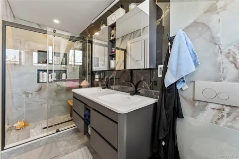 $1,499,999 | 719 Wilmot Road, Scarsdale, NY 10583