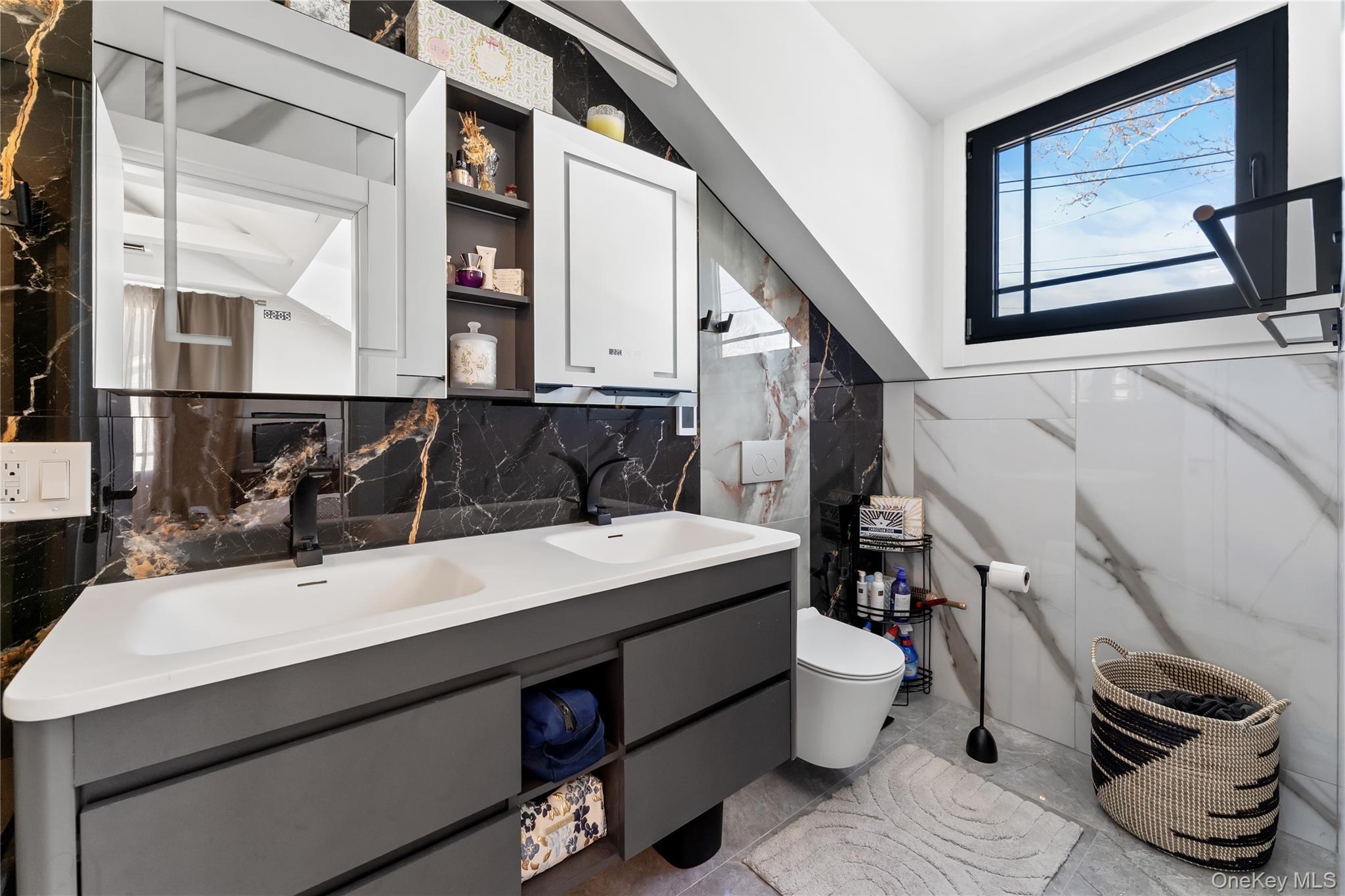 719 Wilmot Road Scarsdale, NY 10583 - Photo 14 of 30 Master Bathroom