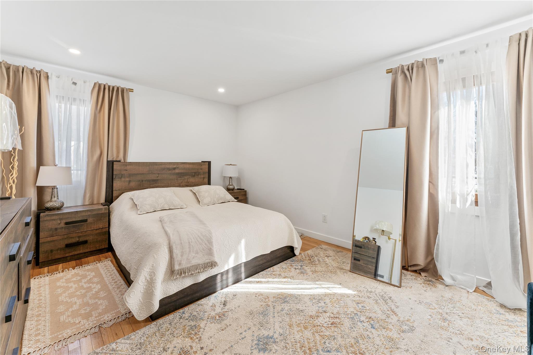 719 Wilmot Road Scarsdale, NY 10583 - Photo 15 of 30 2nd Bedroom with En Suite