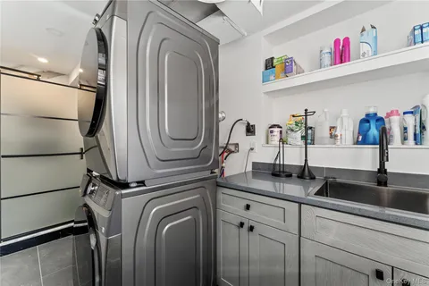 $1,499,999 | 719 Wilmot Road, Scarsdale, NY 10583