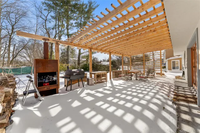 $1,499,999 | 719 Wilmot Road, Scarsdale, NY 10583