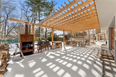 $1,499,999 | 719 Wilmot Road, Scarsdale, NY 10583