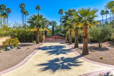 $2,250,000 | 696 East Vereda Sur, Palm Springs, CA 92262