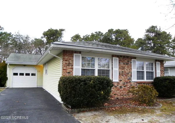 $2,450 | 10 Whitecap Way, Brick, NJ 08723