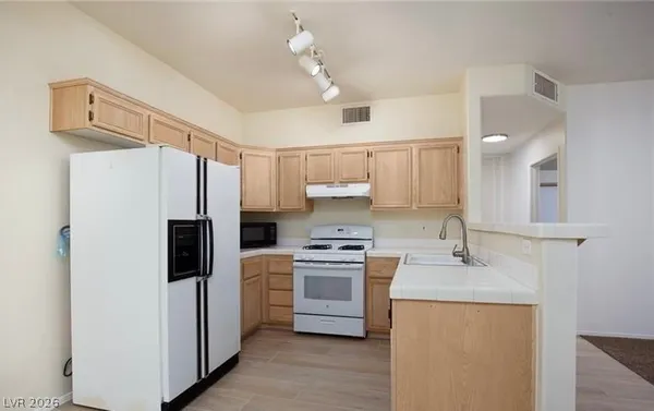 $180,000 | 2110 Los Feliz Street, Unit 1034, Las Vegas, NV 89156